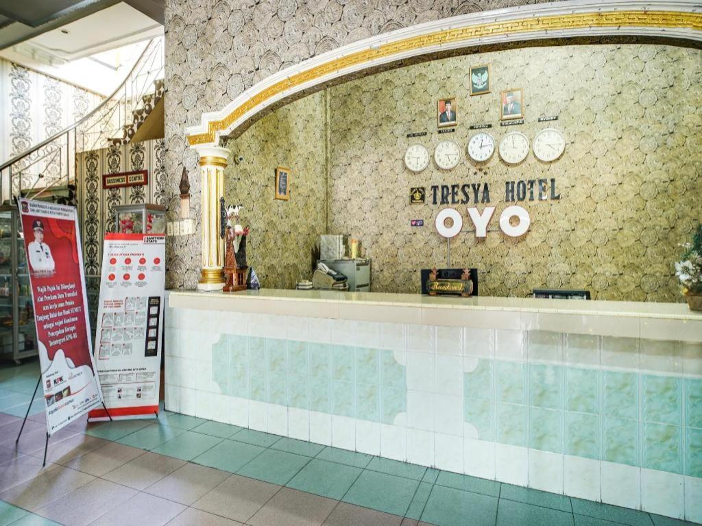 Oyo 1140 Hotel Tresya Tanjung Balai Tanjungbalai Экстерьер фото